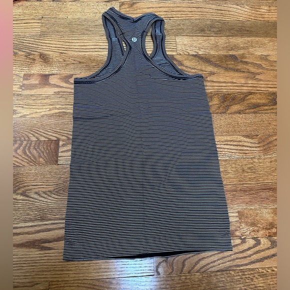 Excellent condition Lululemon Swiftly Tech Tank Top striped black white 4 - Picture 4 of 4